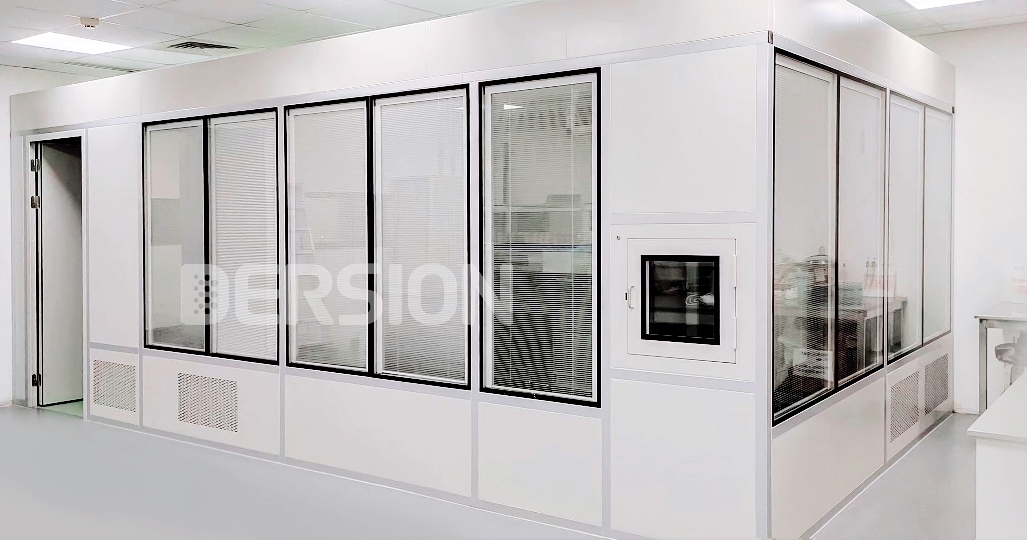 从气流分布角度来说如何确保洁净室的洁净度？